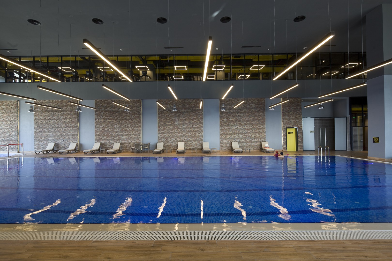 Syner Gym kapalı havuz aydınlatması